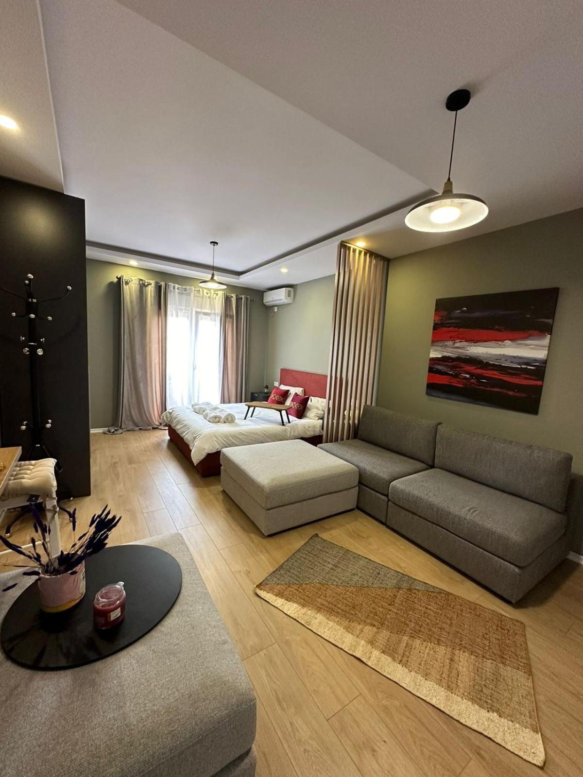 Urban Charm Studio With Balcony Tirana Kültér fotó